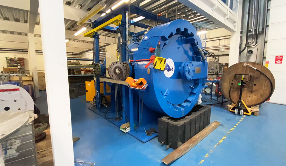 Large pressure testing vessel (Moby)